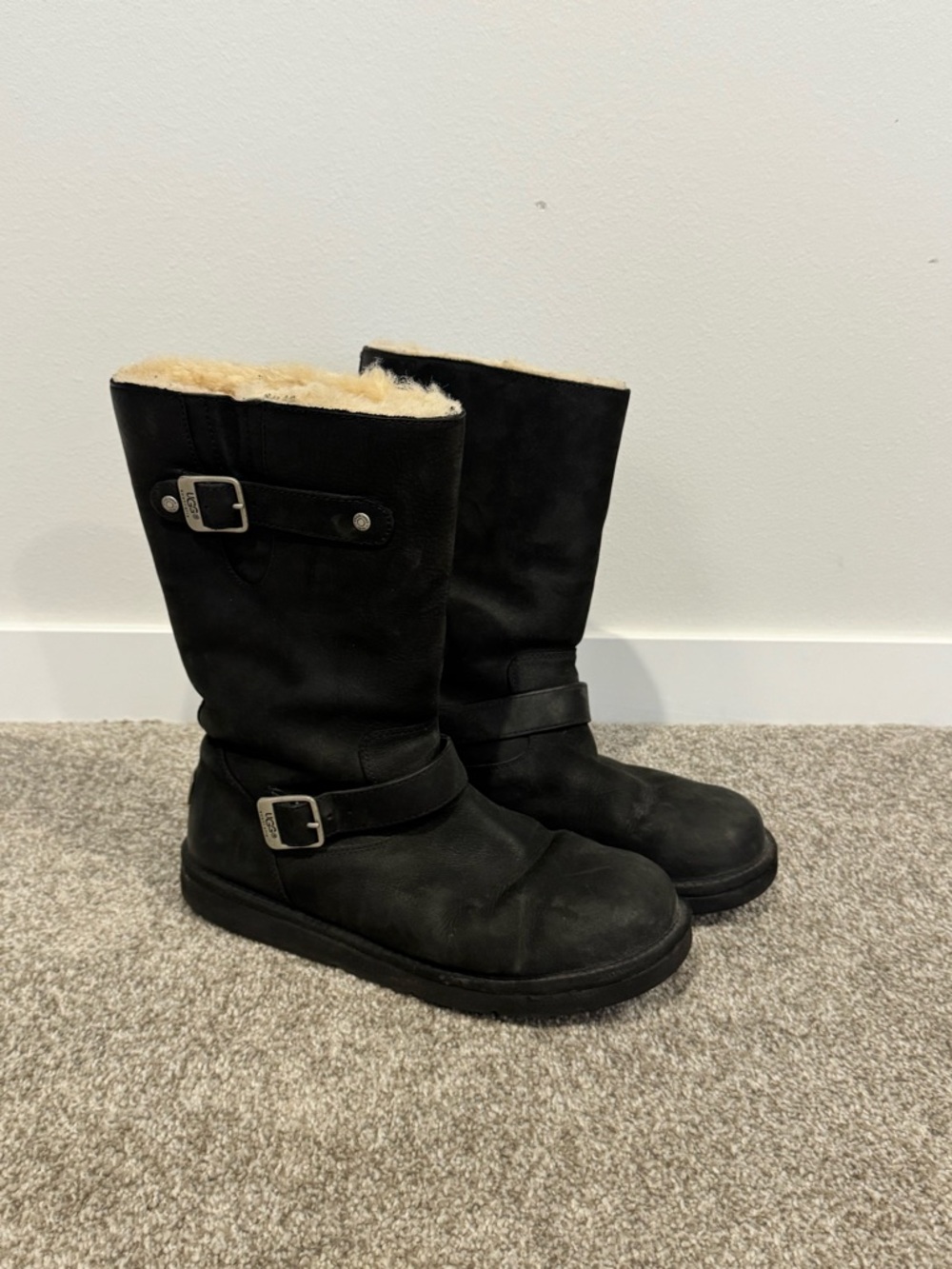 Like New UGG Cream Shearling Interior with Pink Accent